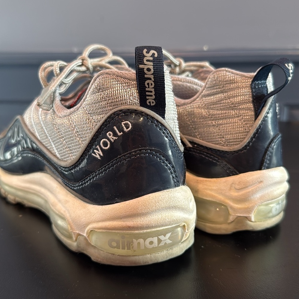 Nike air max supreme